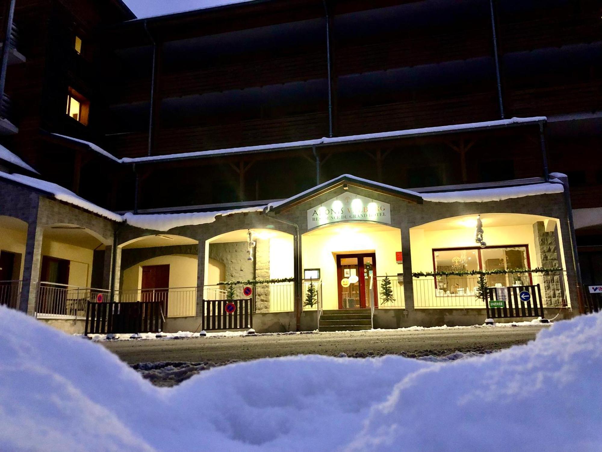 Adonis Valberg Exterior foto